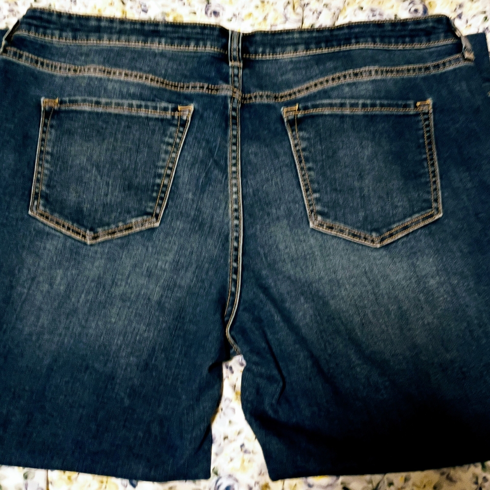 GAP Women's Ankle Crop Jeans - Deep Indigo - Picture 2 of 3
